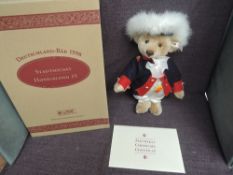 A Limited Edition Steiff Bear, City Soldier Honey Blond 35, 670251, 0998/2000, white tag,