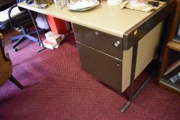 A vintage desk with painted metal supports 72CM. X. 150CM.