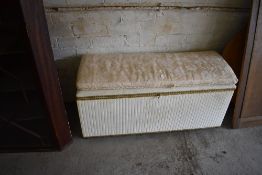 A 1950s oblong Ottoman. 44CM. X 106CM.