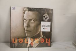 A David Bowie 'heathen ' Barnes and Noble sealede press