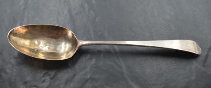An Edwardian silver hotwater pot, of baluster form with domed finial topped cover over shallow