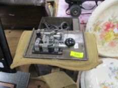 A military short range signalling unit, daylight signalling and lamp, green painted case with canvas
