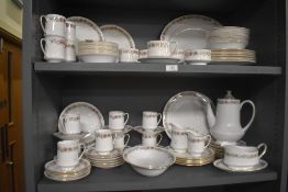 A modern Paragon Belinda pattern part tea and dinner service