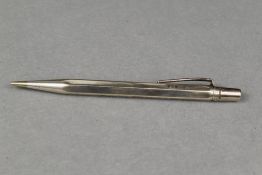 A Yard o Led propelling pencil in HM silver with smooth hexagonal barrel