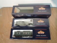A Bachmann 32-900 00 gauge Class 108 DMU 2 Car BR Green with Speed Whiskers, boxed