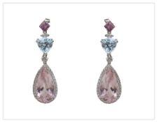 PAIRE DE PENDANTS D'OREILLES
