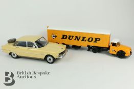 1/18 Scale Rover Die Cast Vehicle