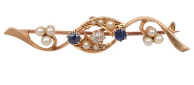An Edwardian 15ct yellow gold, pearl and gem-set bar brooch