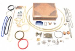 COLLECTION OF SILVER & COSTUME JEWELLERY