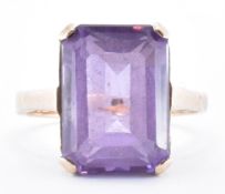 VINTAGE HALLMARKED 9CT GOLD & SYNTHETIC SAPPHIRE RING