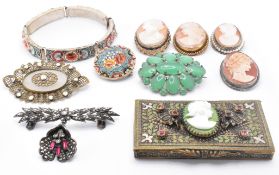 ASSORTMENT OF VINTAGE CONTINENTAL JEWELLERY