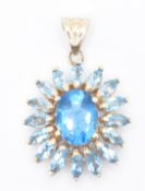 9CT GOLD & TOPAZ CLUSTER PENDANT
