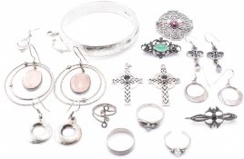 ASSORTMENT OF SILVER STONE SET JEWELLERY