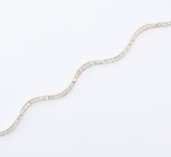 9CT GOLD & DIAMOND TENNIS BRACELET