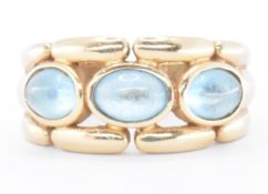 14CT GOLD & AQUAMARINE CABOCHON RING