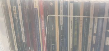 LARGE COLLECTION OF APPROXIMATELY 200 MUSIC CD'S