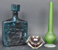 COLLECTION OF VINTAGE STUDIO ART GLASS