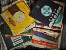 LARGE PRIVATE COLLECTION OF 45'S / SINGLES RECORDS 300+