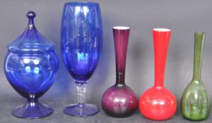 ASSORTMENT OF MID 20TH CENTURY EMPOLI GLASS