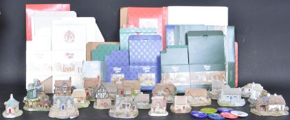 LARGE COLLECTION OF VINTAGE LILLIPUT COTTAGES