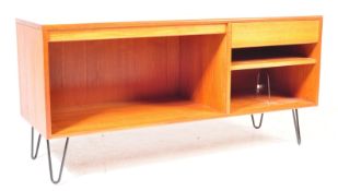 1960’S TEAK WOOD SIDEBOARD CREDENZA / MEDIA CABINET BY G-PLAN
