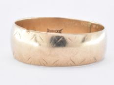 9CT GOLD BAND RING