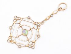 EDWARDIAN 15CT GOLD OPAL & PEARL PENDANT