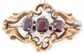 VICTORIAN 9CT GOLD & GARNET BROOCH