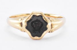VICTORIAN GOLD & BLOODSTONE SIGNET RING