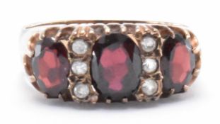 9CT GOLD GARNET & WHITE STONE RING