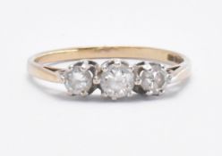 9CT GOLD & THREE STONE RING