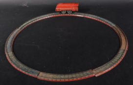 VINTAGE TINPLATE CLOCKWORK MODEL TRAIN WITH TRACK