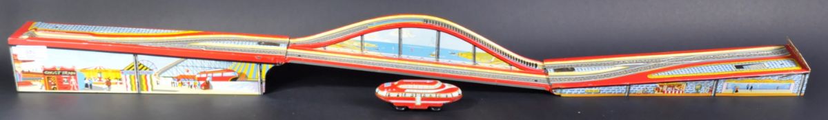 ORIGINAL VINTAGE METTOY CLOCKWORK BIG DIPPER TOY WITH CAR