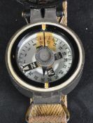 WWII SECOND WORLD WAR - ORIGINAL WRIST COMPASS