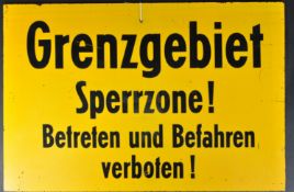 COLD WAR ERA LARGE GERMAN BORDER CROSSING WARNING SIGN