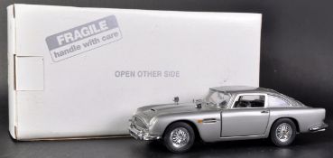 VINTAGE DANBURY MINT 1/24 SCALE JAMES BOND ASTON MARTIN DB5