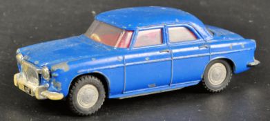 ORIGINAL VINTAGE TRI-ANG SPOT-ON DIECAST MODEL CAR