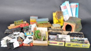 COLLECTION OF VINTAGE 00 GAUGE LOCOMOTIVES & ACCESSORIES