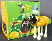 SHAUN THE SHEEP - SHAUN IN THE CITY COLLECTABLE FIGURINE