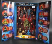 DOCTOR WHO - CHARACTER OPTIONS - 10 FIGURE GIFT SET