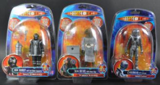 DOCTOR WHO - CHARACTER OPTIONS - ACTION FIGURES