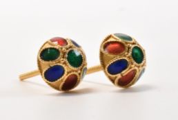 PAIR OF VINTAGE GOLD ENAMELLED STUD EARRINGS