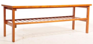 MID 20TH CENTURY TEAK WOOD COFFEE / OCCASIONAL TABLE