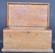 VICTORIAN 19TH CENTURY PINE SAILORS DIDDY BOX