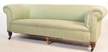 19TH CENTURY VICTORIAN CHESTERFIELD SOFA SETTEE