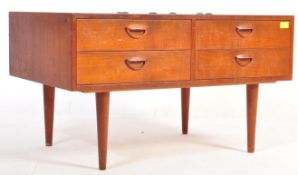 BRITISH MODERN DESIGN - MID CENTURY TEAK COFFEE TABLE