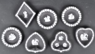 COLLECTION OF VINTAGE 20TH CENTURY WEDGWOOD BLACK BASALT JASPERWARE