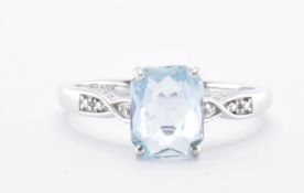10CT WHITE GOLD AQUAMARINE & DIAMOND RING