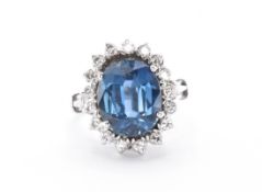 18CT WHITE GOLD DIAMOND & SAPPHIRE DRESS RING