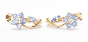 18CT GOLD BLUE & WHITE STONE FLORAL EARRINGS
